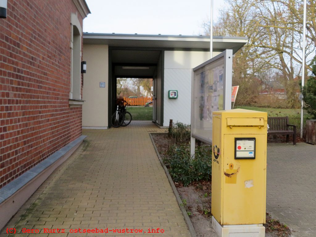 Briefkasten am Haus des Gastes - an der Thälmannstraße Ecke Parkstraße