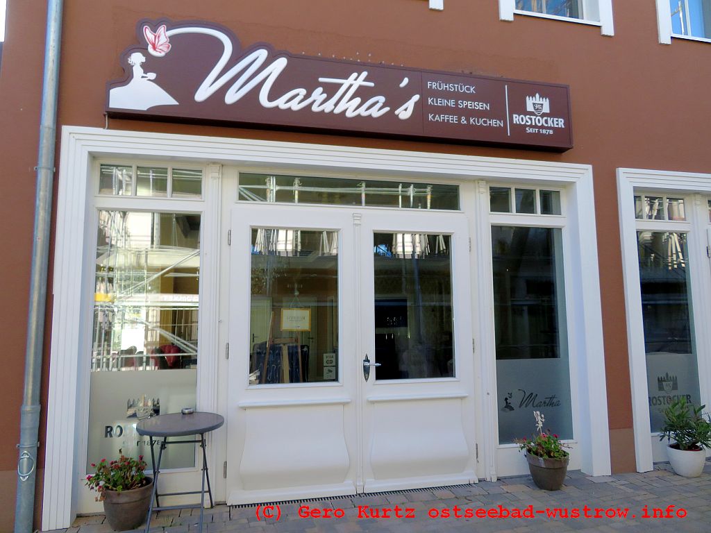 Martha's Café 01