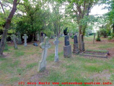 Der Wustrower Friedhof